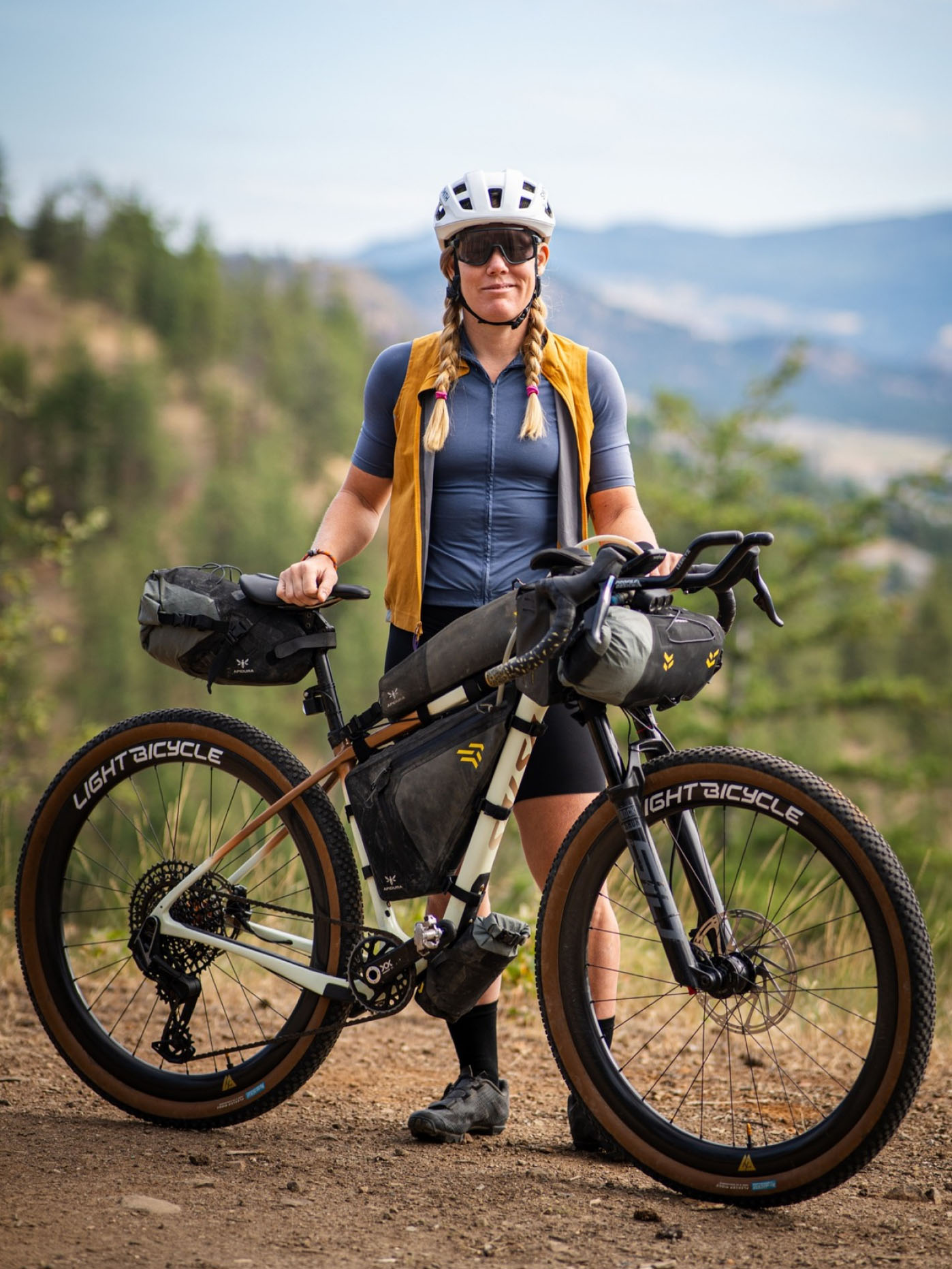 https://pic.lightbicycle.com/www/home/images/compressed/light-bicycle-homepage-ambassador-meaghan-hackinen.jpeg