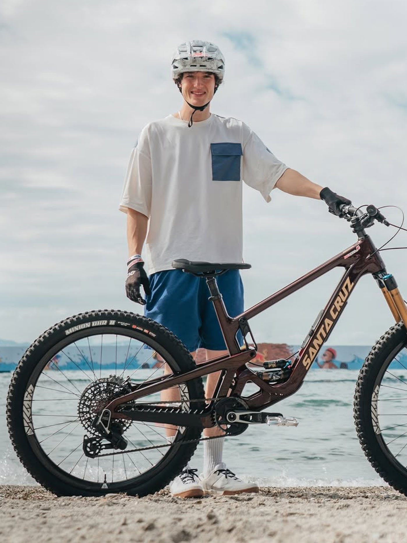 Carbon Rims & Wheels - 100% Customizable | Light Bicycle