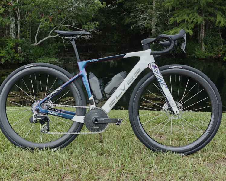 https://pic.lightbicycle.com/www/home/images/compressed/pad-airia-47-airia-52-disc-brake-mullet-wheelset.jpeg