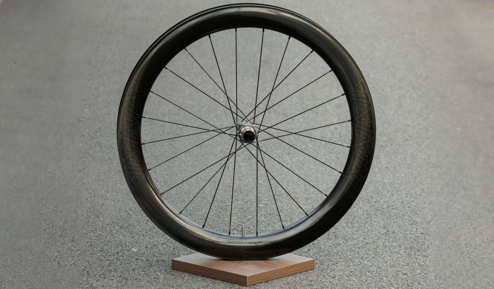 https://pic.lightbicycle.com/www/home/images/compressed/pad-homepage-ag58-disc.jpeg