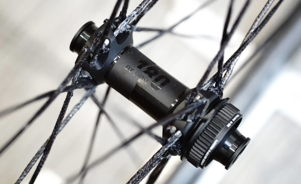 light-bicycle-ar25-disc-berd-spoke-gravel-wheelset.jpeg