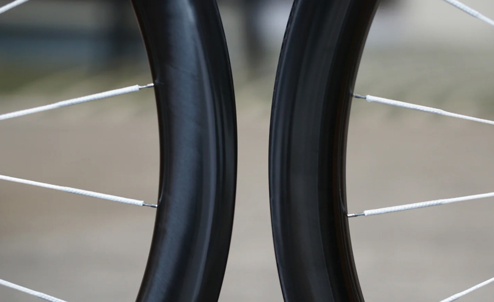 light-bicycle-wg44-disc-berd-spoke-gravel-wheelset.jpeg