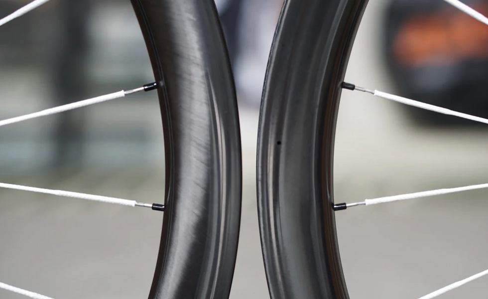light-bicycle-wg44-wide-gravel-wheelset-laced-to-berd-spokes.jpeg