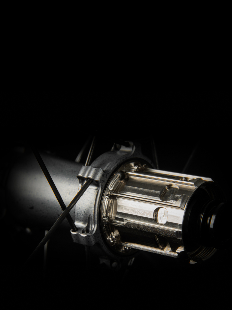 pad-s-light-bicycle-the-qvist-mono-hub-gray-crafted-under-one-roof.jpeg