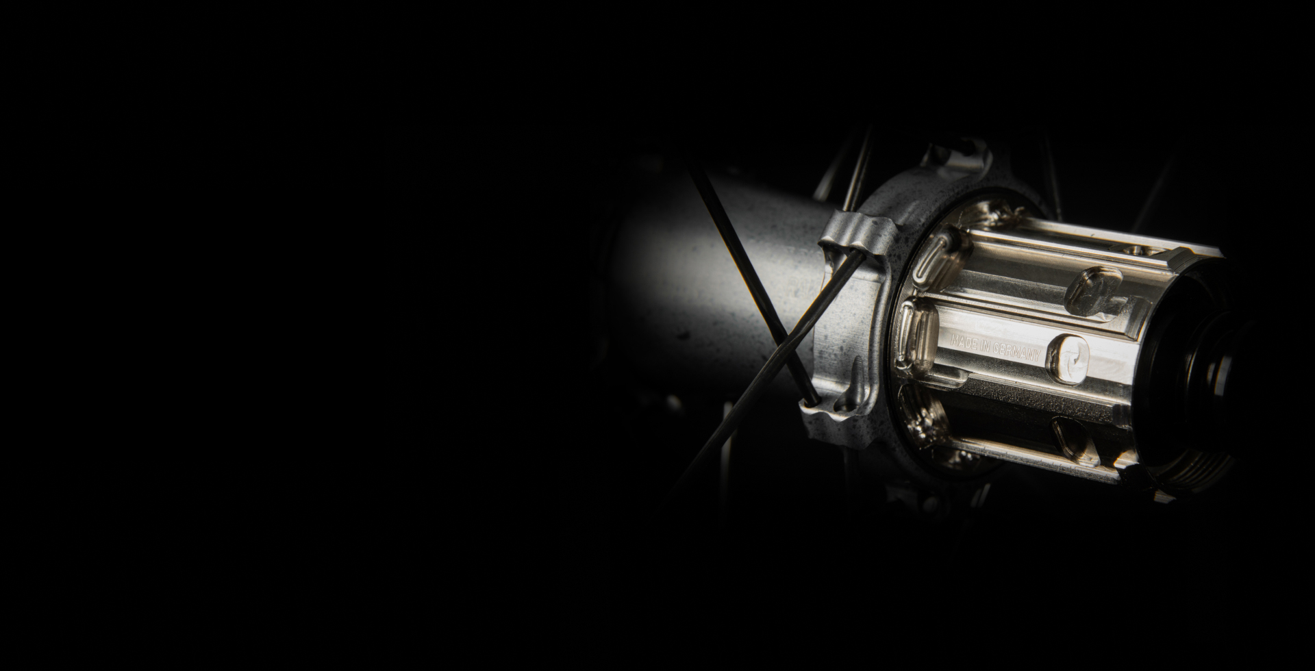 pc-light-bicycle-the-qvist-mono-hub-gray-crafted-under-one-roof.jpeg