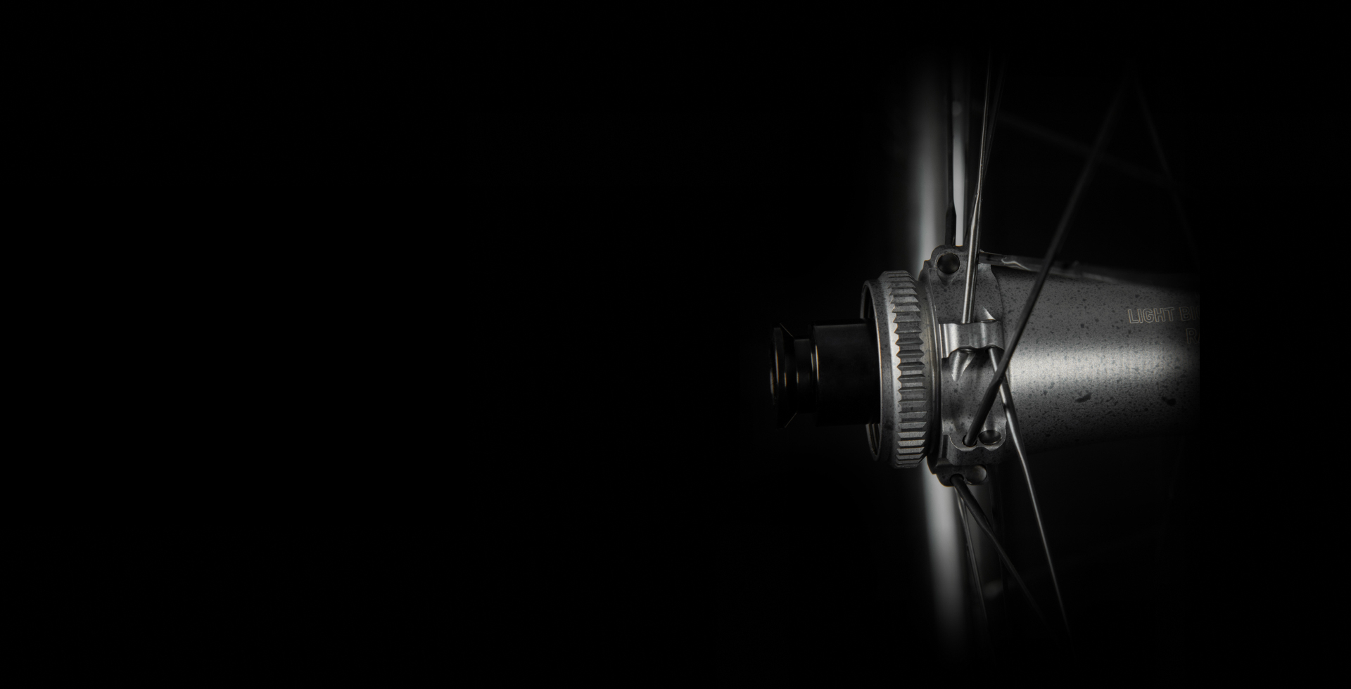 pc-light-bicycle-the-qvist-mono-hub-gray-every-detail-every-mile.jpeg