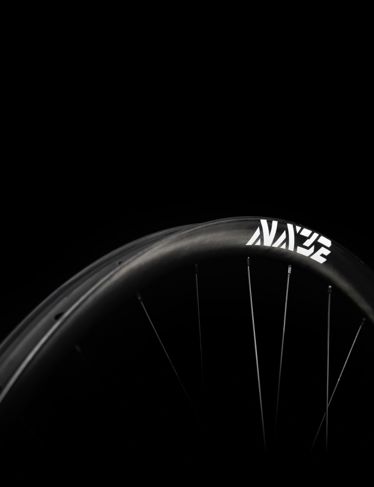 pad-s-light-bicycle-anax32-32-inch-carbon-wheel-better-momentum-smoother-ride.jpeg