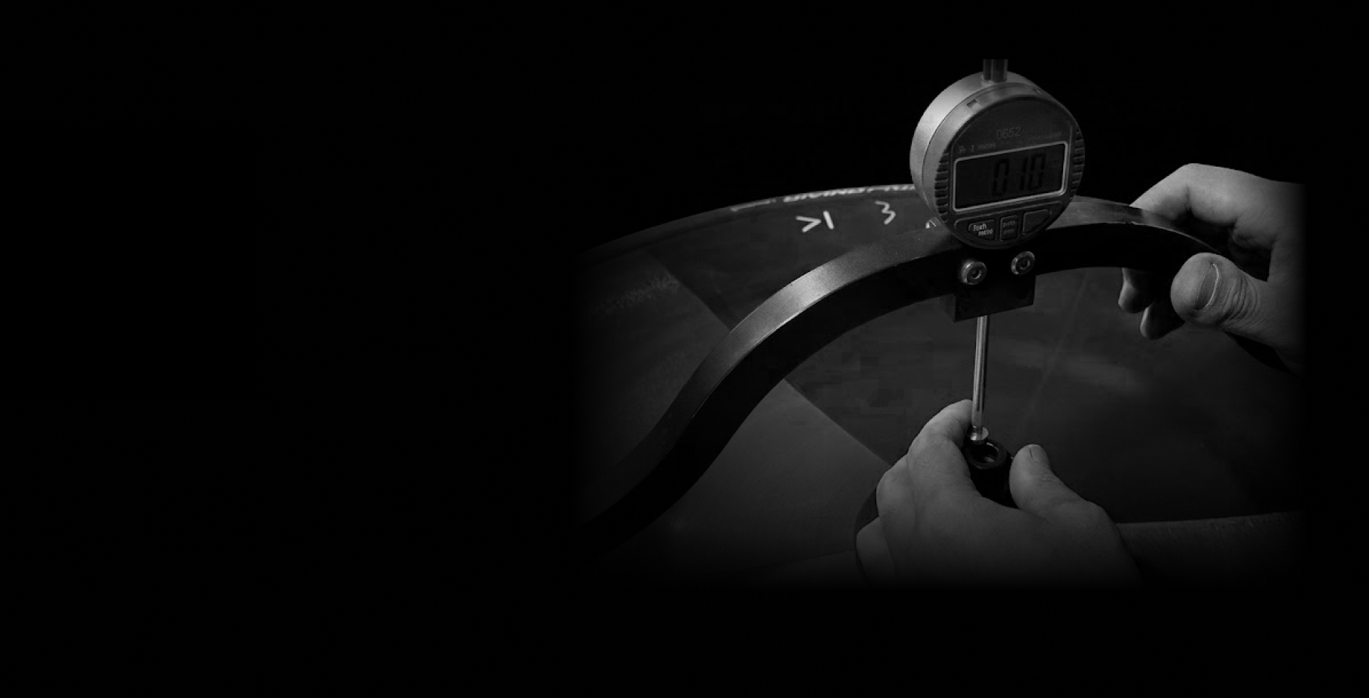 pc-light-bicycle-flash-c25-disc-uncompromised-stiffness-optimized-for-the-modern-racers.jpeg