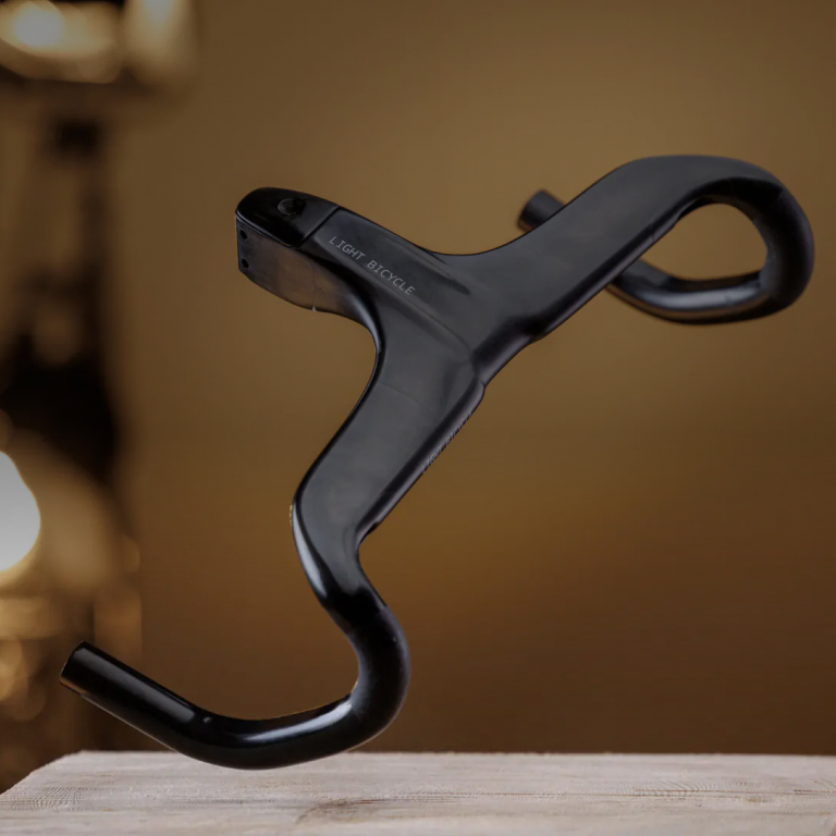 pad-s-light-bicycle-aerorevo-integrated-road-handlebar-dia-winner-1.jpeg