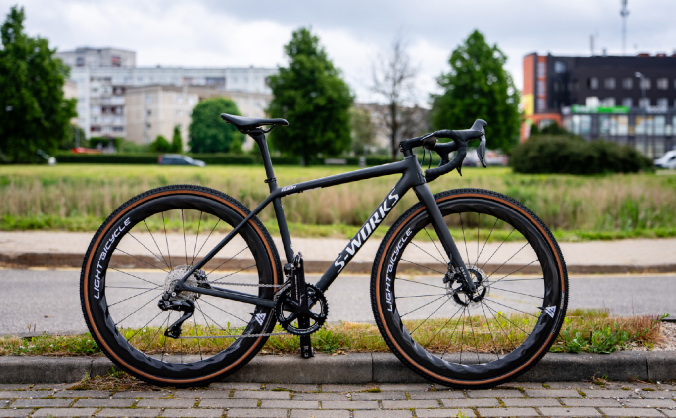 light-bicycle-ambassador-story-kristi-kuldkepp-gravel-riding-performance-wheels.jpeg