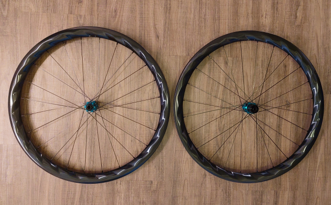 light-bicycle-rider-story-turbo-40-disc-custom-carbon-wheelset-review-1280g-weight-weenie-build.jpeg