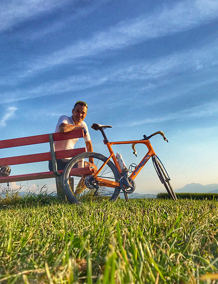Orbea-Orca-bike-on-Light-Bicycle-WR40-carbon-wheels.jpeg