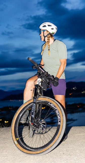light-bicycle-ambassador-story-wg44-disc-brake-44mm-aero-custom-carbon-wheels-review.jpeg