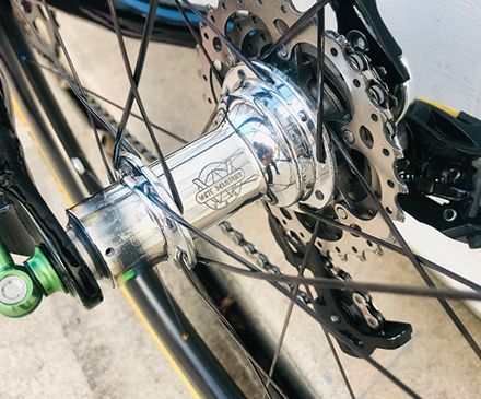 White-Industries-LTA-hub-rear