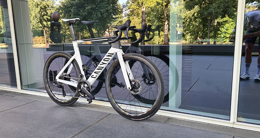 Canyon-Aeroad-bike.jpeg