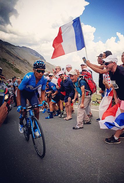 gravel-bikes-by-a-tank